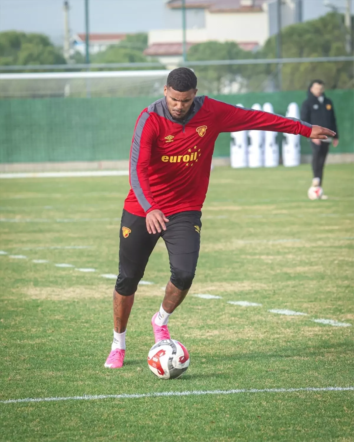 Göztepe, Fenerbahçe maçının hazırlıklarına devam etti