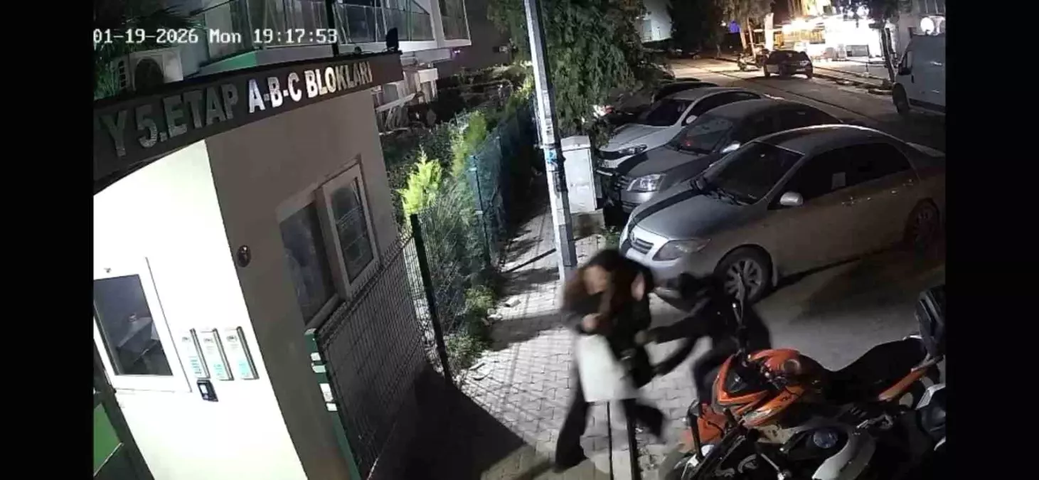 İzmir'de saplantılı eski sevgili cinayeti: Adresini değiştirdi yine kurtulamadı