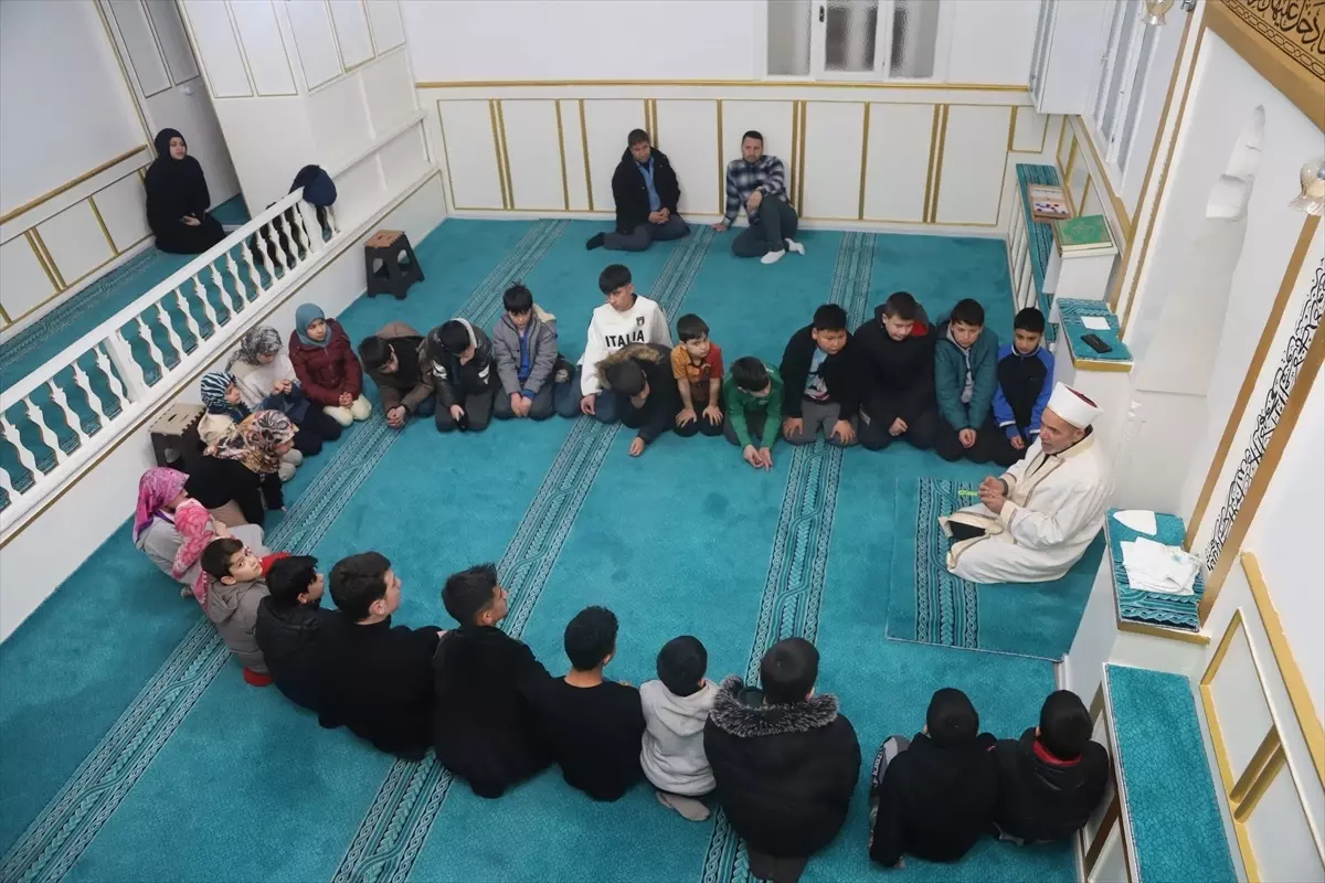 Karaman'da çocuklar için "Camiyi Seviyoruz, Namazda Buluşuyoruz" projesi hayata geçirildi