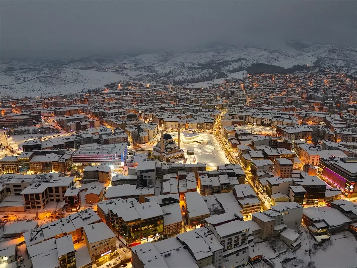 Karla kaplı Bingöl dronla havadan görüntülendi
