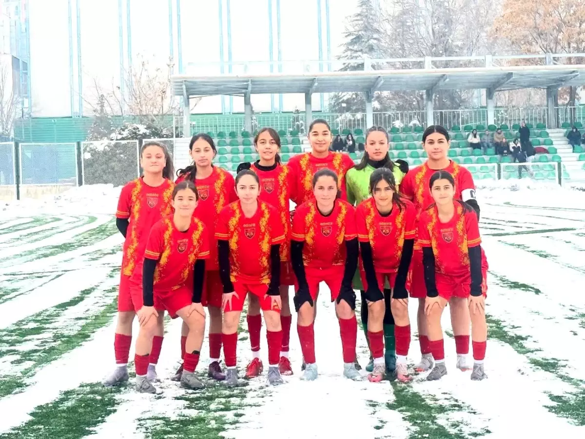 Kayseri Kadın FK 3 attı, 3 aldı