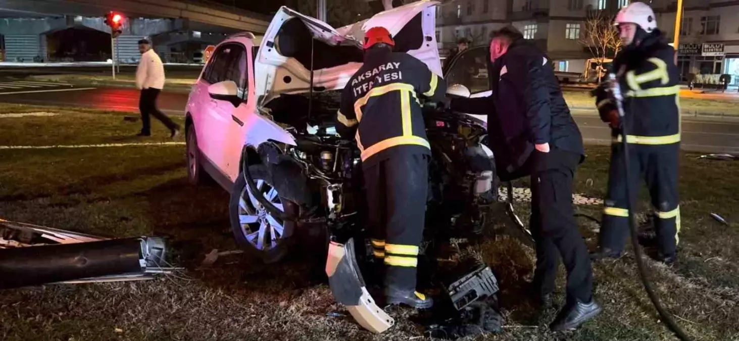 Kazaya karışan araçta yangın paniği