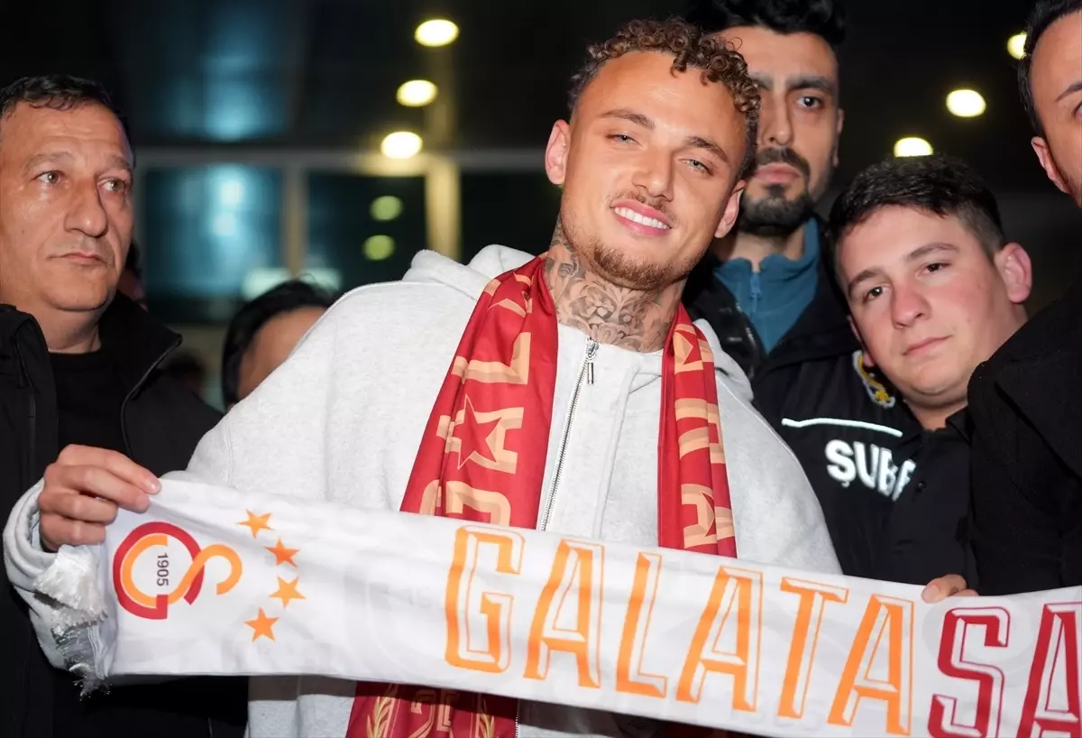 Noa Lang, Galatasaray için İstanbul'da