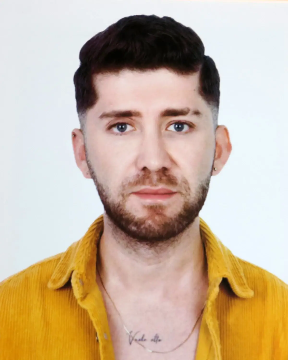 Oğlunun öldürülmesine ilişkin görüntüleri izlerken gözyaşına boğuldu