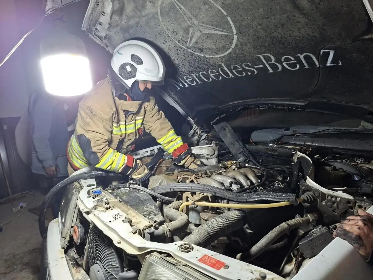 Samandağ'da otomobil yangını