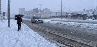 Şanlıurfa'da kar yağışı etkisini sürdürüyor