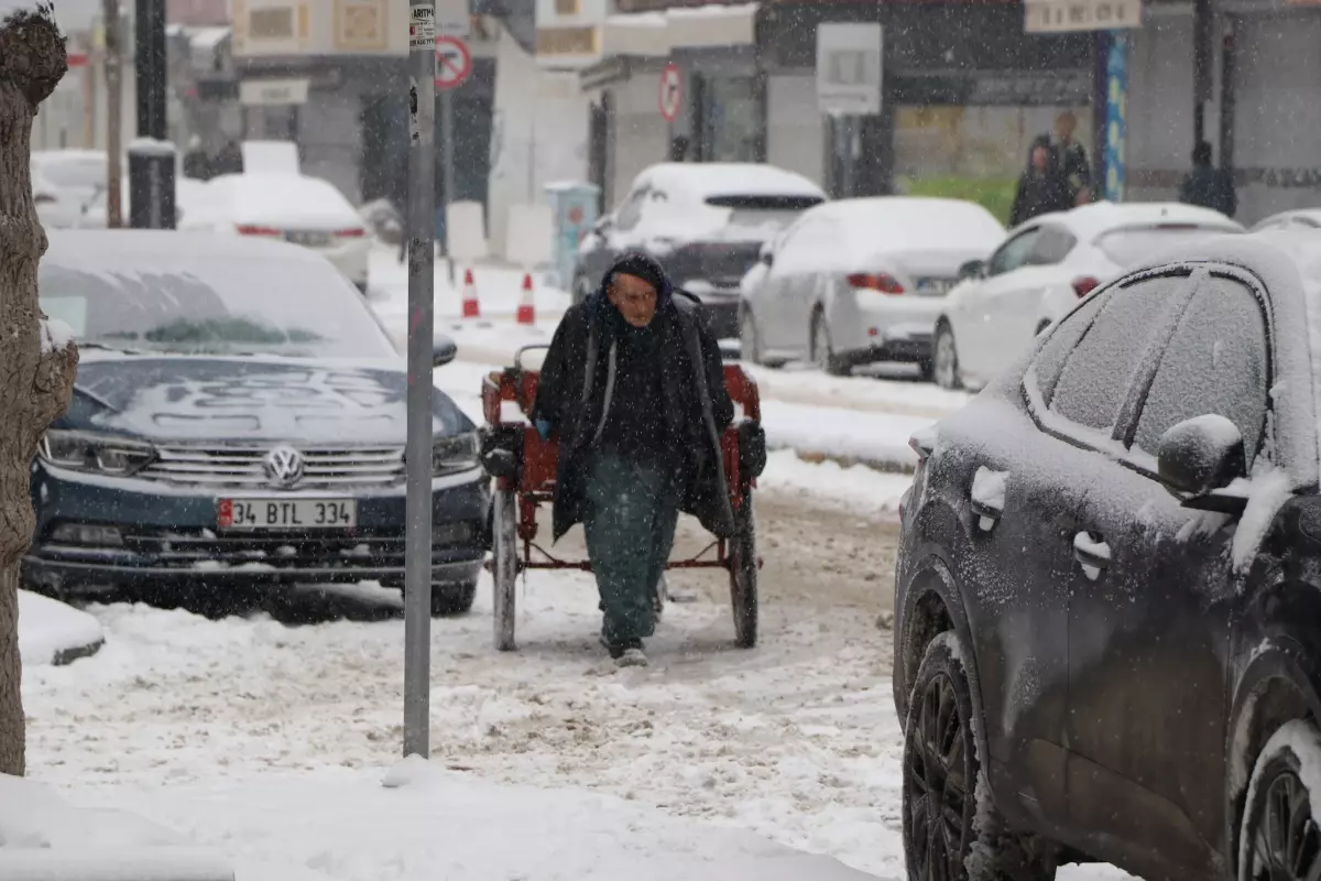 Van'da 110 yerleşim yeri ulaşıma açıldı