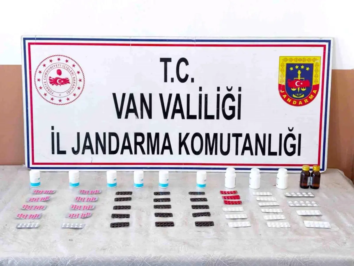 Van'da sentetik hap ve kaçak sigara ele geçirildi