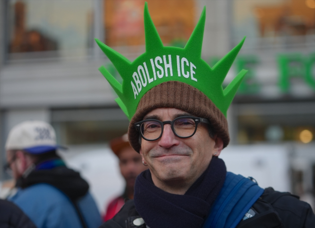 The public's anger in the U.S. continues! Thousands in the streets despite the paralyzing cold