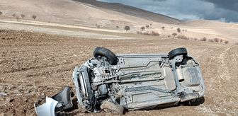 Afyonkarahisar'da tır ile otomobil çarpıştı, 5 kişi yaralandı