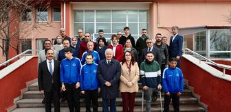 Aksaray Valisi Duru, Aksaray Bakım, Rehabilitasyon ve Aile Danışma Merkezini ziyaret etti