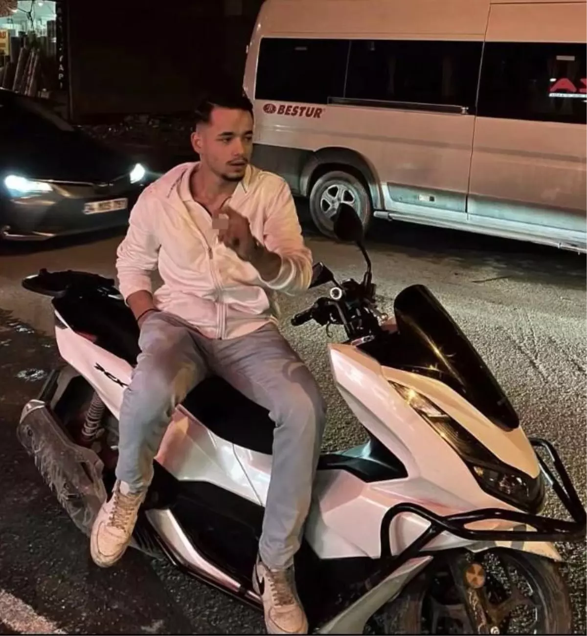 Başakşehir'de motosiklet kazası: Sürücü hayatını kaybetti