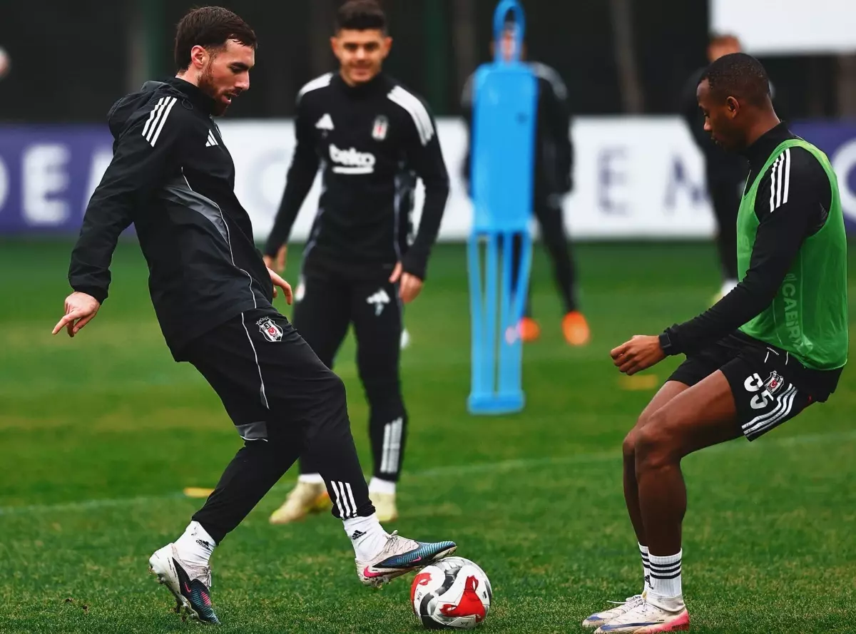 Beşiktaş kondisyon ve taktik çalıştı