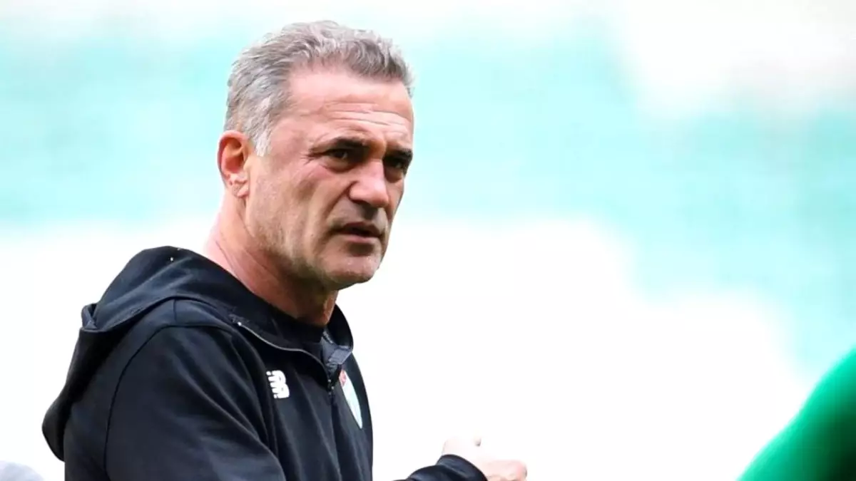 Bursaspor'da Tahsin Tam ile yollar ayrıldı