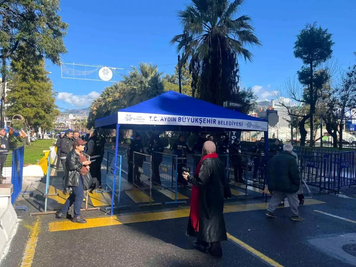 Erdoğan'ın Aydın programı öncesi vatandaşlar alana alınmaya başlandı