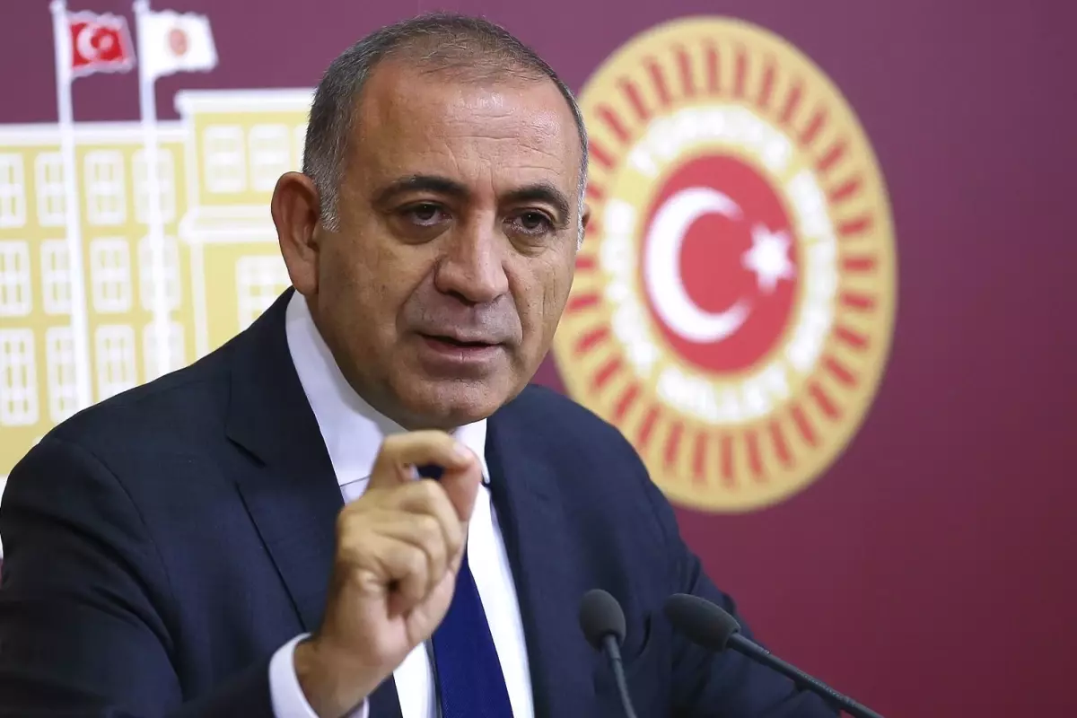 Gürsel Tekin: Madde bağımlılığını görmezden gelirsek geleceğimizi kaybederiz