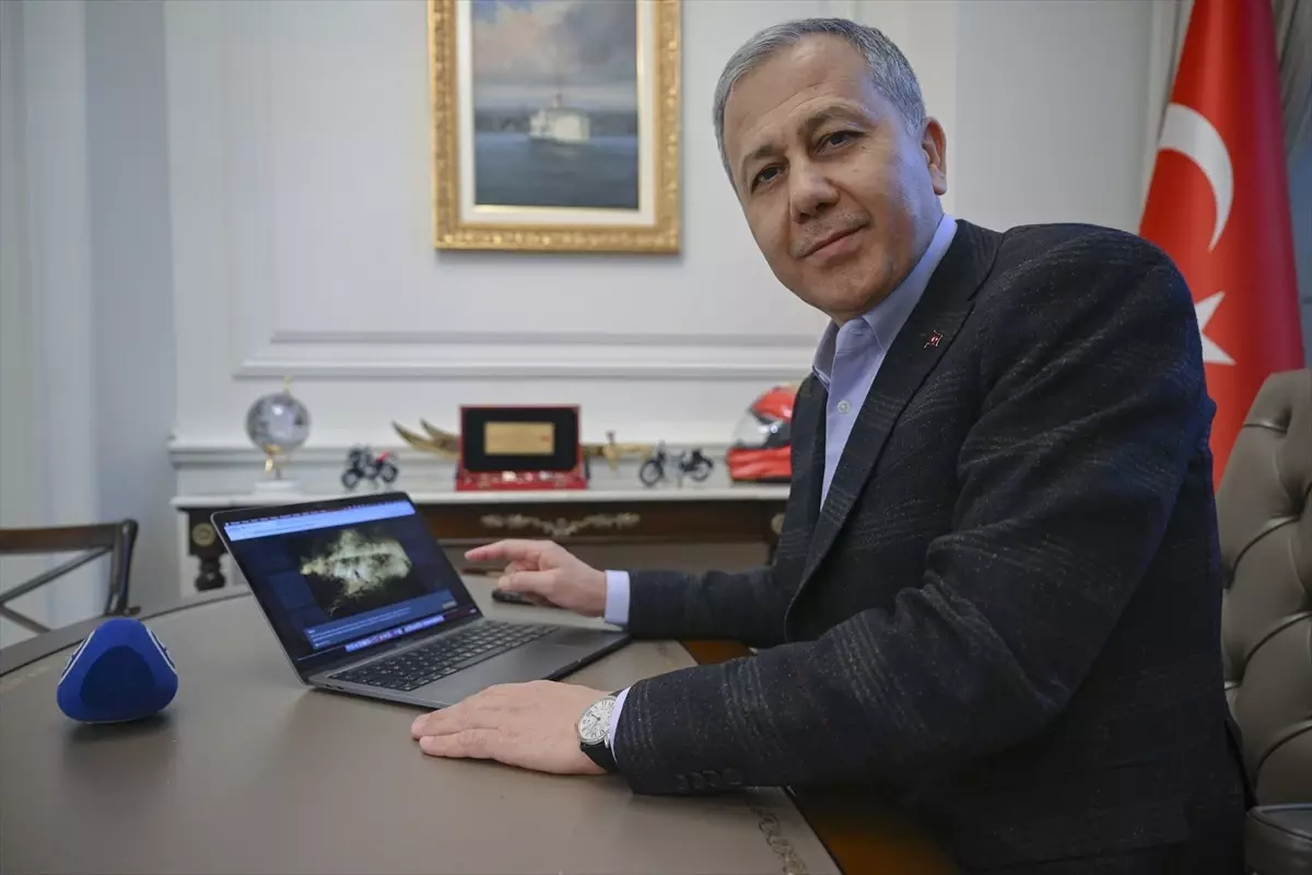 İçişleri Bakanı Yerlikaya, AA'nın 'Yılın Kareleri' oylamasına katıldı