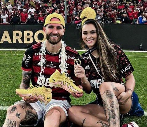 İki ünlü futbolcu birbirlerinin eski eşleriyle evlendi İki ünlü futbolcu birbirlerinin eski eşleriyle evlendi