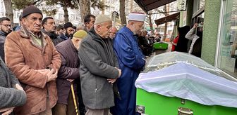 İzmir'de uğradığı silahlı saldırıda hayatını kaybeden kadının cenazesi Kırşehir'de defnedildi