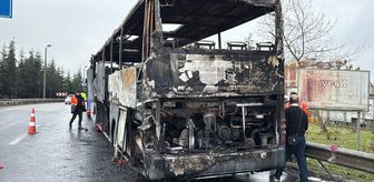 Kocaeli'de yolcu otobüsü yangında kullanılamaz hale geldi