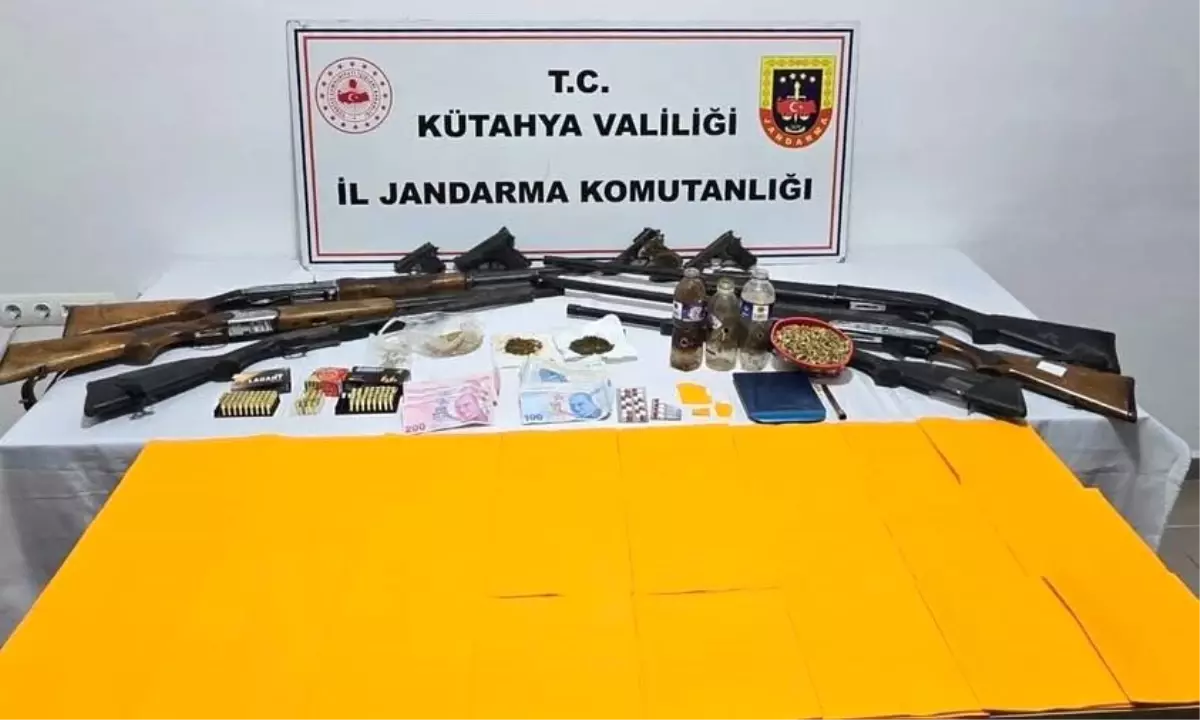 Kütahya'da uyuşturucu ve silah operasyonu: 14 şüpheli gözaltında