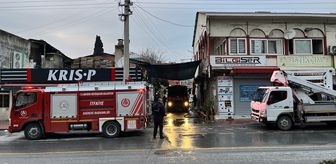 Mersin'de iki katlı ev yangında kullanılamaz hale geldi