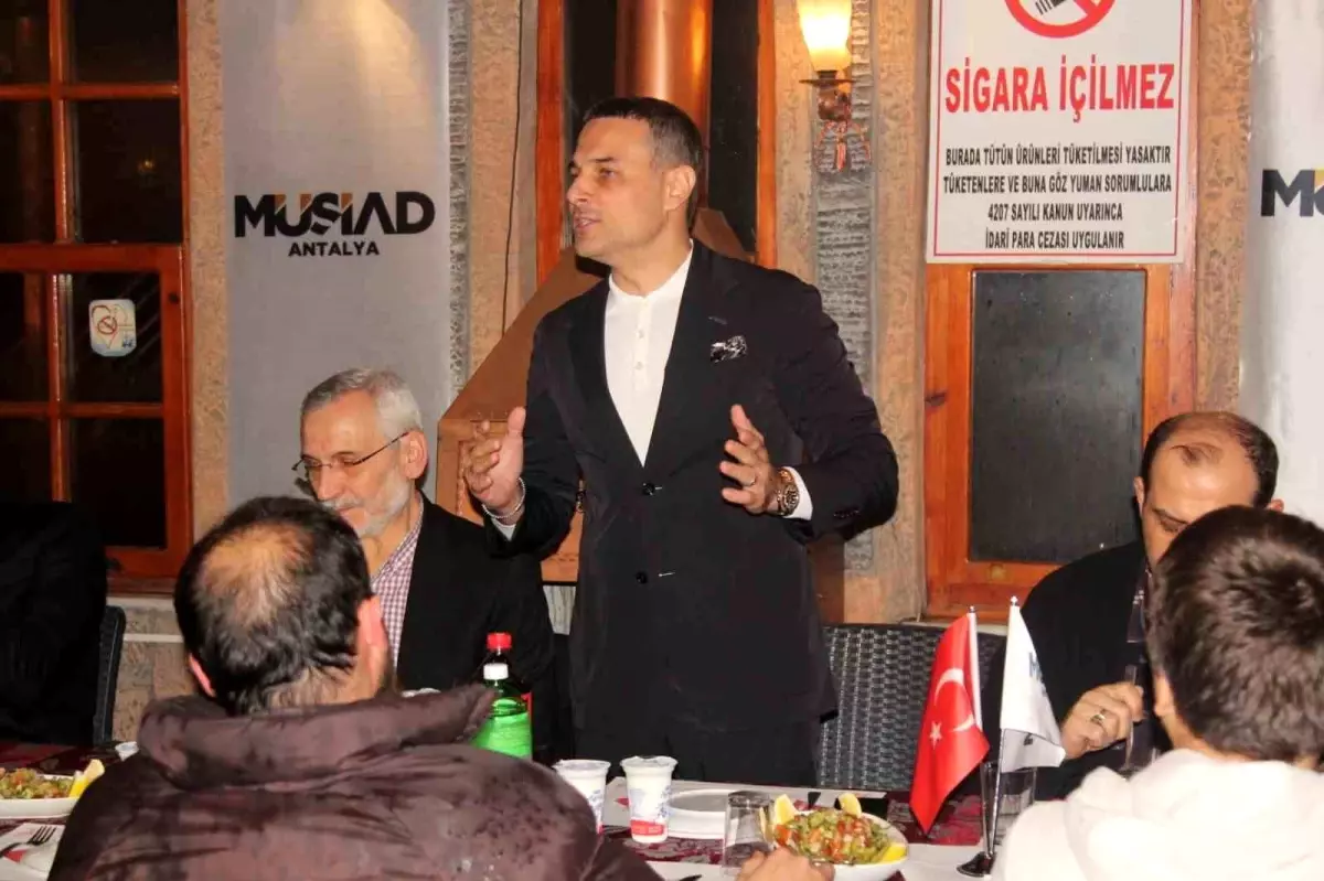 MÜSİAD Antalya'dan iş dünyasını buluşturan dost meclisi etkinliği