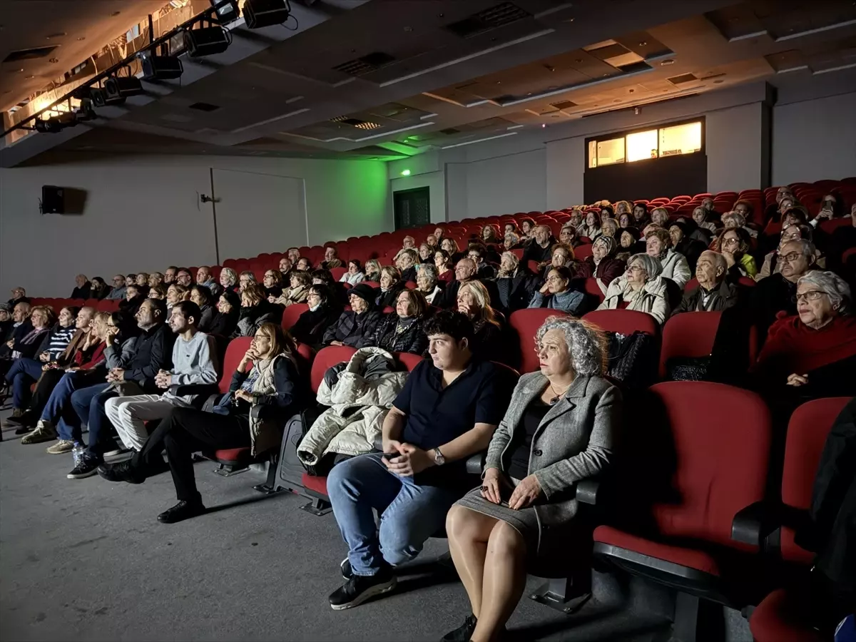 "Parçalanmış Ailelerin Öyküsü-85 Yıl Sonra Girit'te Buluşma" belgeseli Mersin'de izleyiciyle buluştu