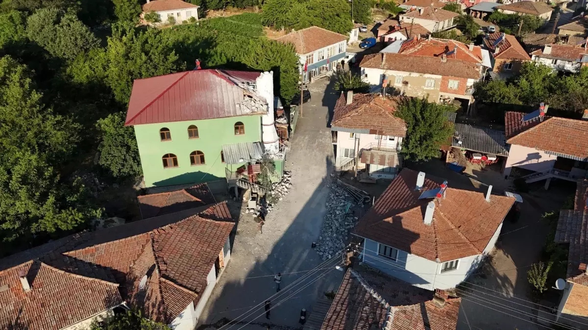 Prof. Dr. Hasan Sözbilir: 5.1'lik deprem, bölgedeki gerilimi önemli ölçüde azalttı