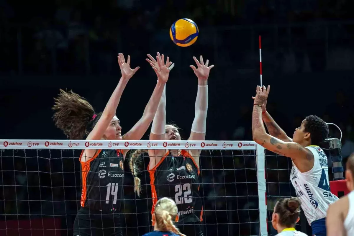 Sultanlar Ligi: Fenerbahçe Medicana: 3 Eczacıbaşı Dynavit: 1