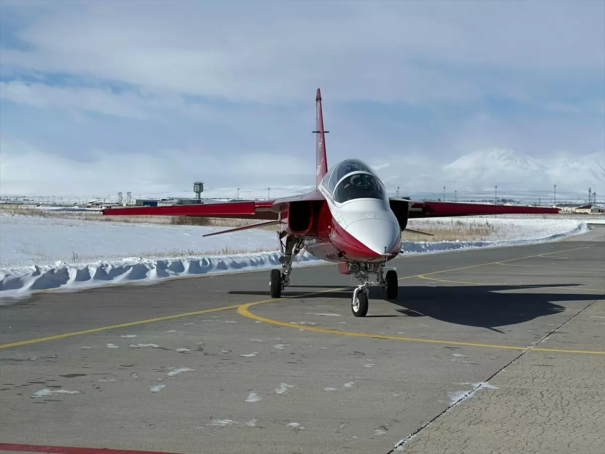 Türkiye'nin ilk milli jet uçağı HÜRJET "dondurucu" sınavdan geçti