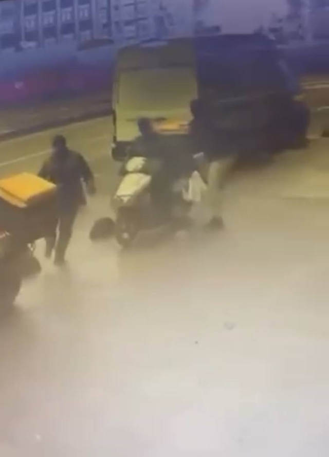 bahcelievler de polis kacan supheliyi kuryenin 19501531 7786 m