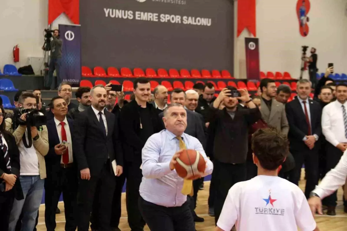 Bakandan NBA'ye taş çıkaran performans