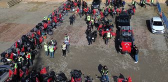 Bilecik'te motosiklet tutkunları Türk bayraklarıyla konvoy oluşturdu