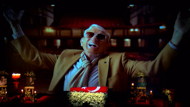 Страшные моменты на похоронах Халдуна Дормена! Иззет Гюнай упал в обморок