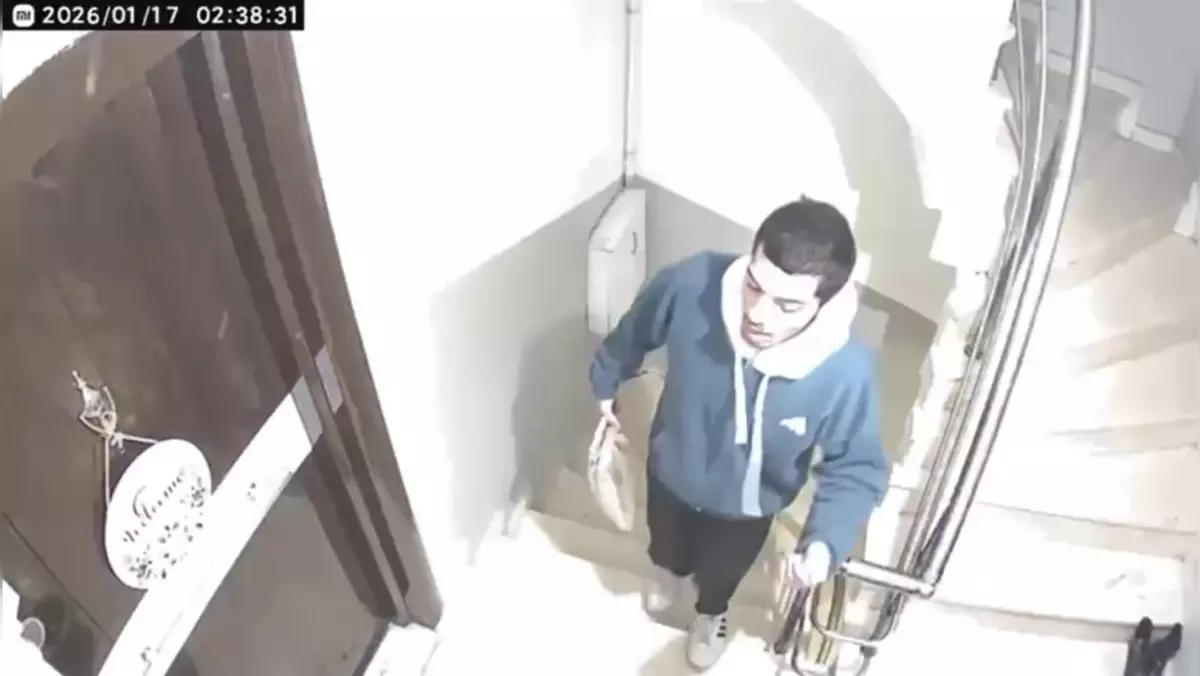 İstanbul-Beyoğlu'nda bacağından bıçaklanarak ölen Ümit'in son görüntüleri ortaya çıktı; 'ne yapıyorsun sen...