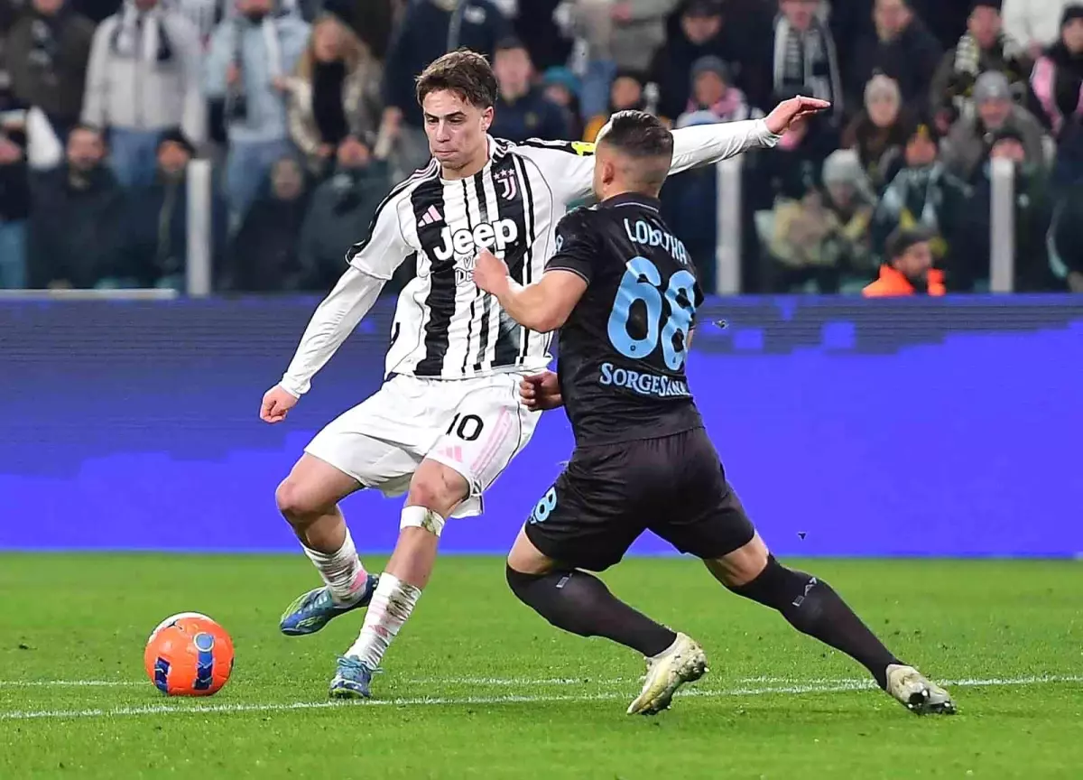Juventus, Napoli'yi farklı mağlup etti