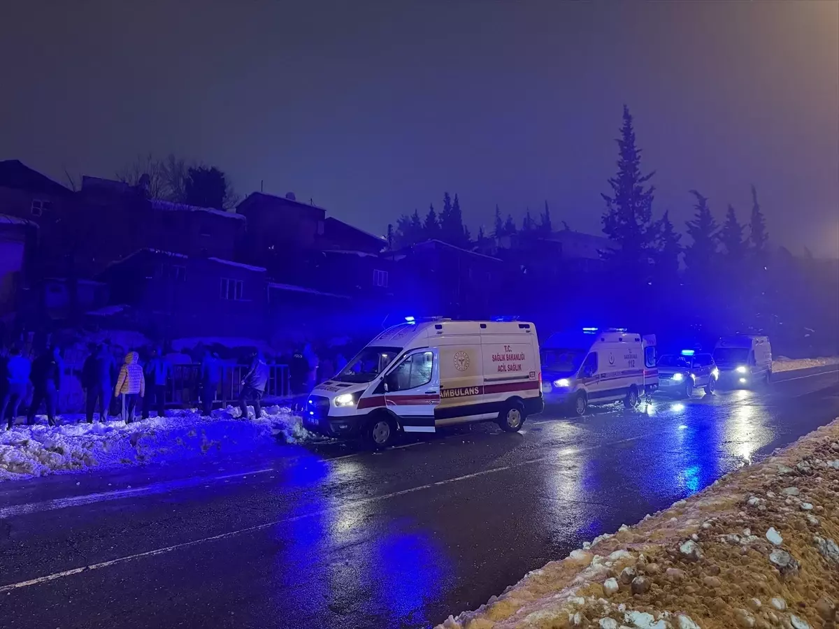 Kahramanmaraş'ta köprüden düşen otomobildeki 5 kişi yaralandı