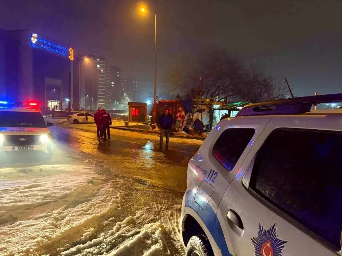 Kayseri'de oğlu, babasının büfesini kurşunladı