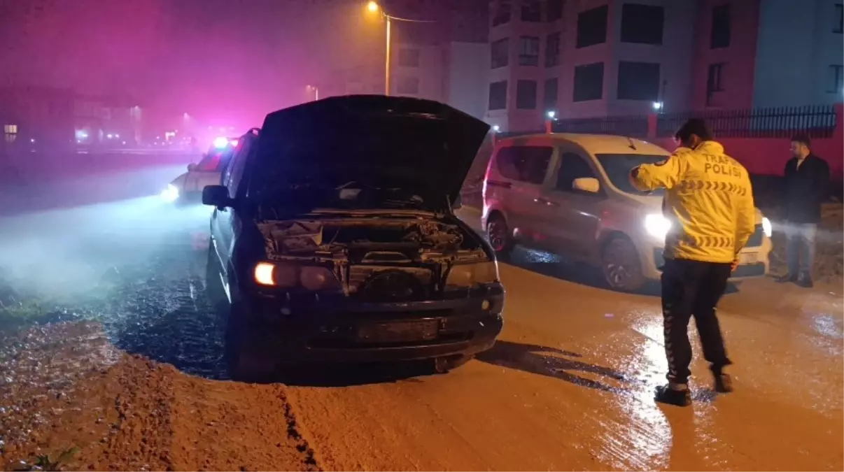 Alkollü sürücü polisten kaçarken kaza yaptı