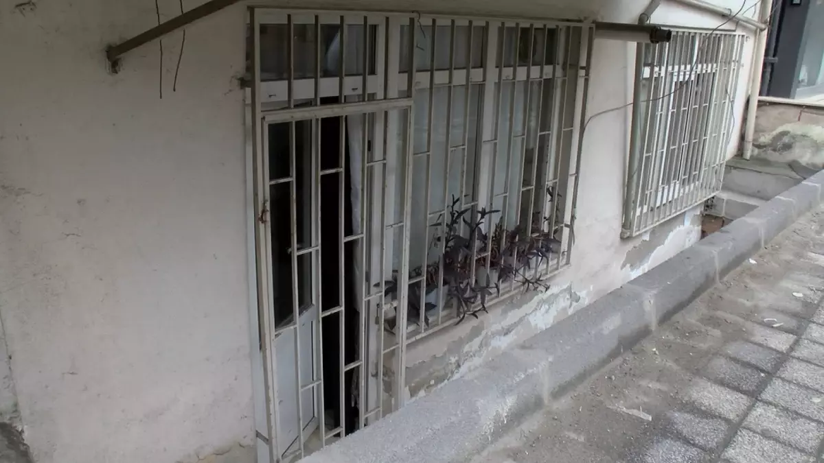 Şişli'de çöp konteynerinde bulunan Khokimova'nın öldürüldüğü Ümraniye'deki ev görüntülendi