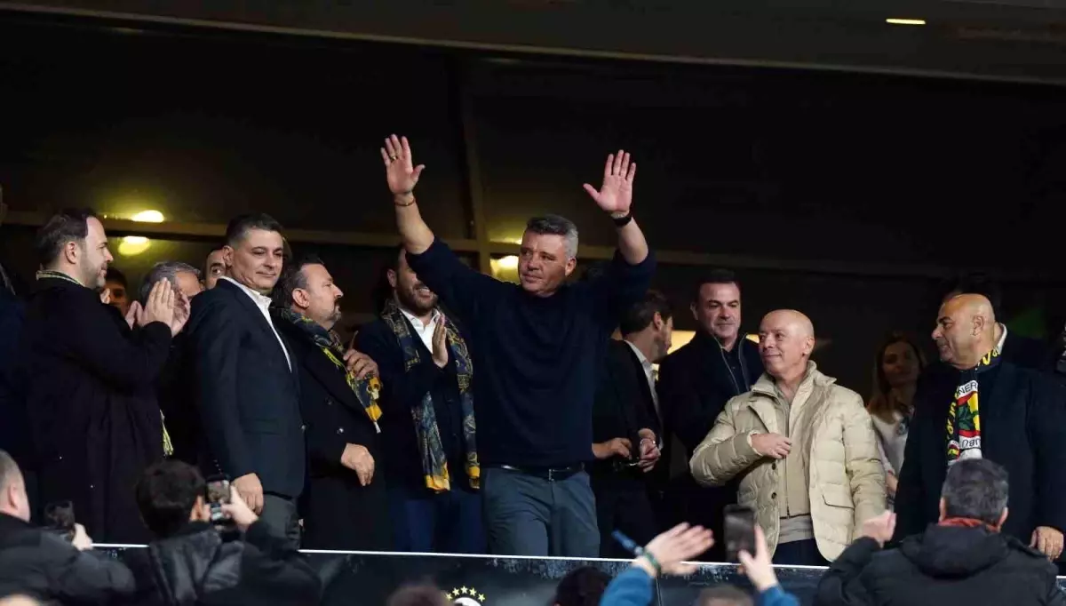 Fenerbahçe - Göztepe Maçı Başladı