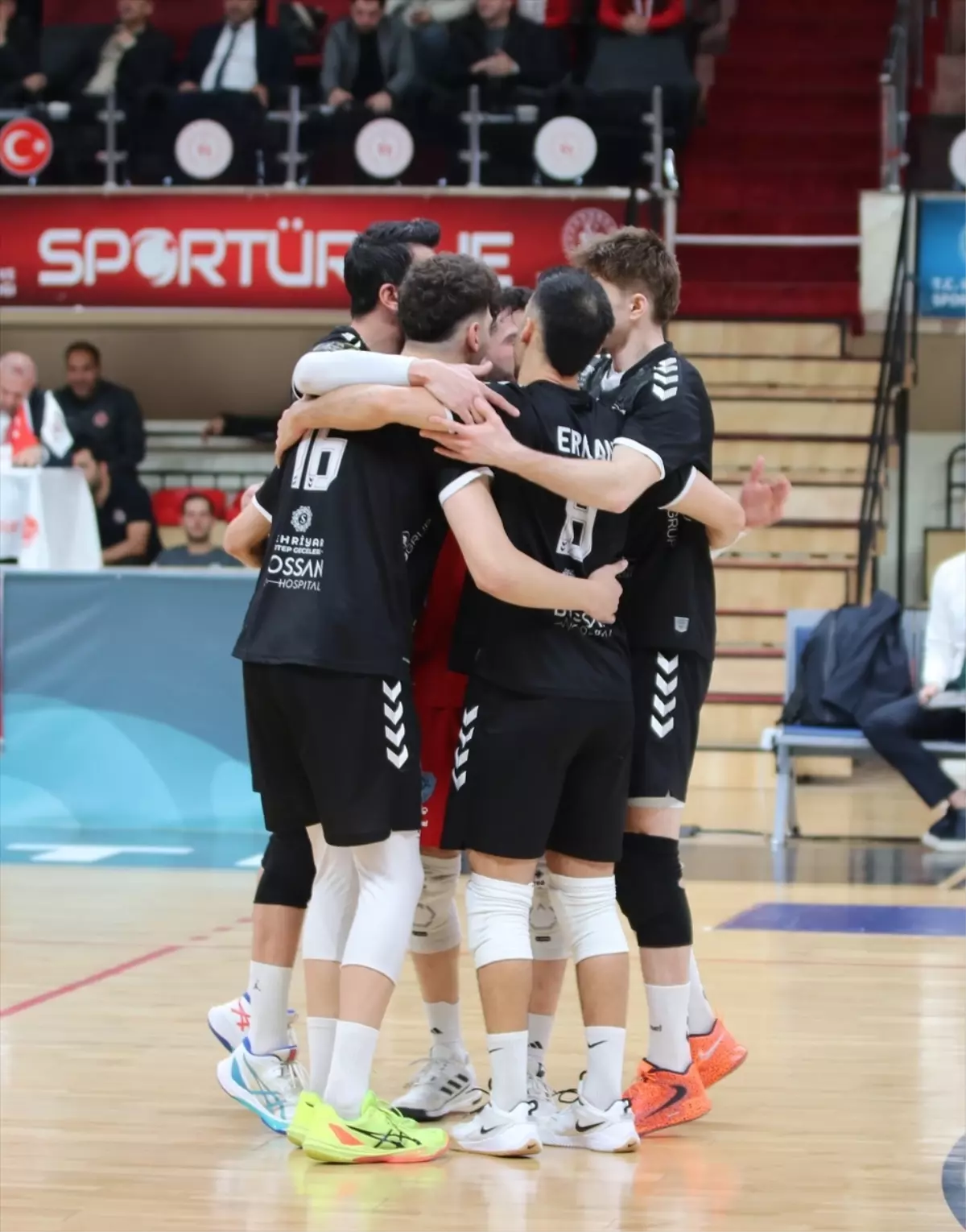 Voleybol: SMS Grup Efeler Ligi