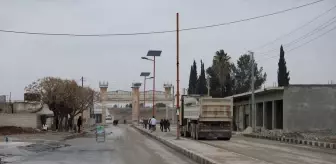 YPG'nin işgal ettiği Deyr Hafir beldesinde Suriyeliler devrim sevincinden mahrum bırakıldı