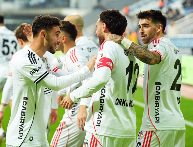 В дуэли с 4 голами Бешикташ и Эюпспор не смогли одержать победу