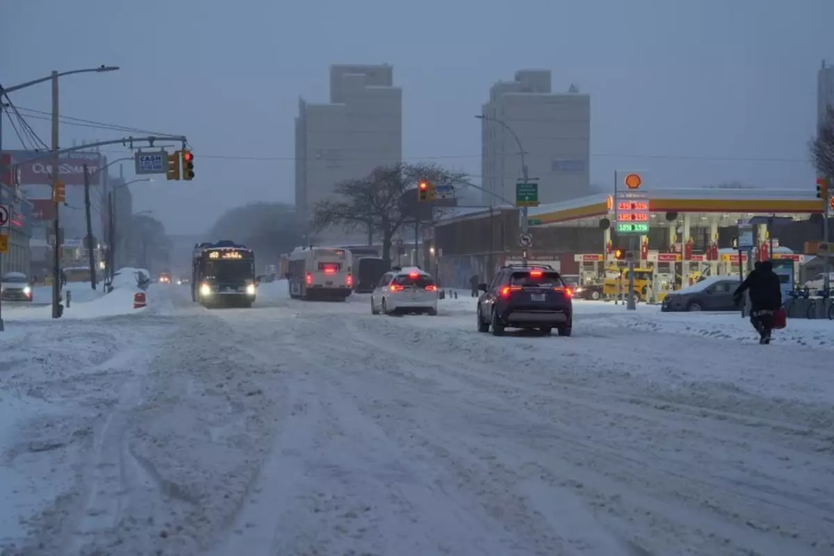 ABD'de kar fırtınası 5 can aldı: 13 bin uçuş iptal, 1 milyona yakın kişi elektriksiz kaldı
