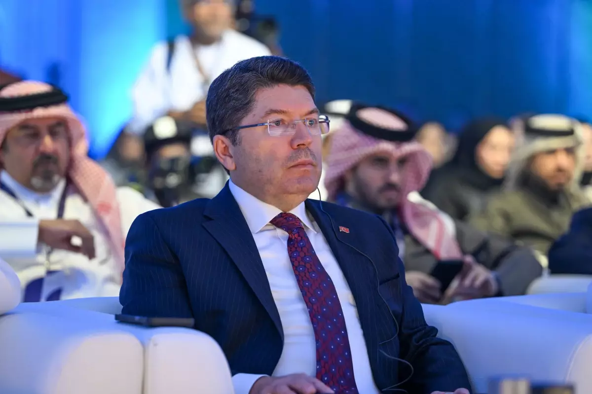 Adalet Bakanı Yılmaz Tunç, Doha'da Hukuk Forumu'na katıldı