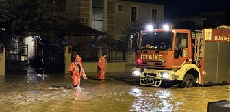 Antalya'da etkili olan fırtına ve hortum bazı ev, sera ve araçlara zarar verdi