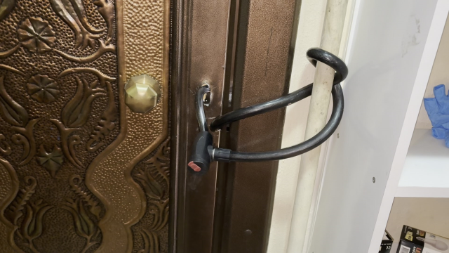 Bağcılar'da bir evde 3 kişinin cansız bedeni bulundu