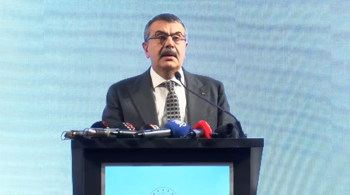 Bakan Tekin: Şehri öğrenme serüvenine dahil etmeye çalışıyoruz